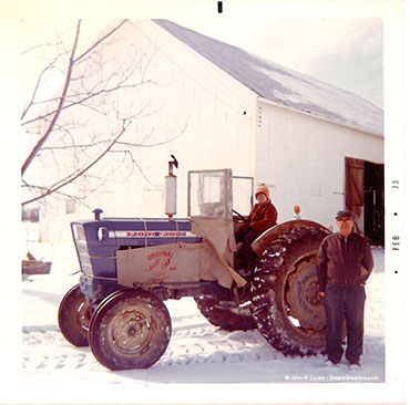 Ford 5000 Tractor - plowing snow